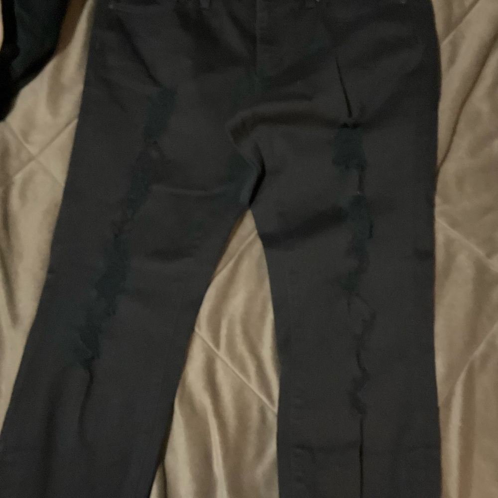 Stylish Black Distressed Jeans